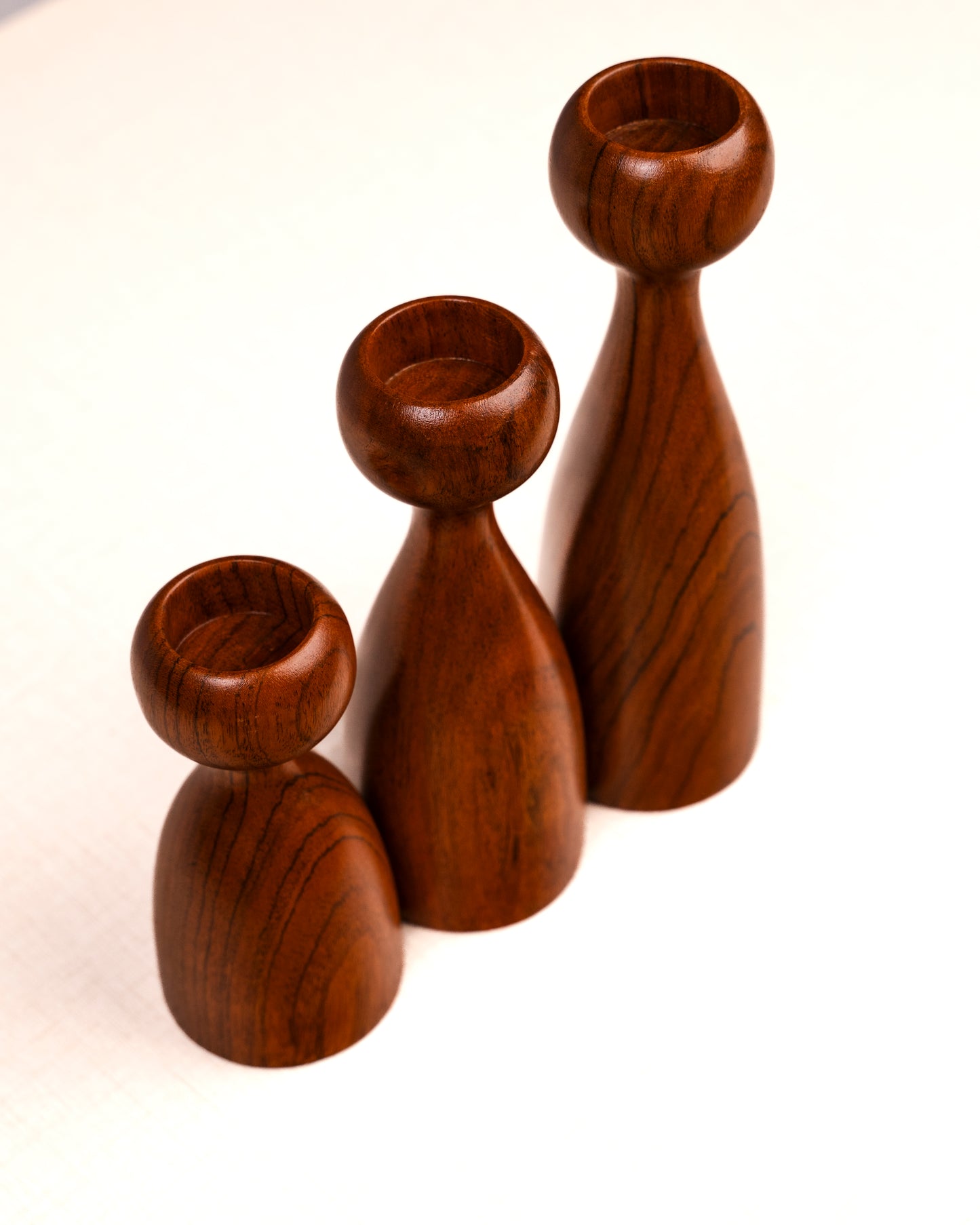 Glow Candle Stand