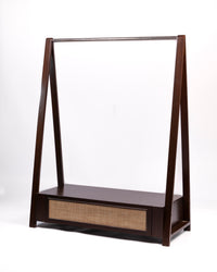 LUXE HANGING STAND
