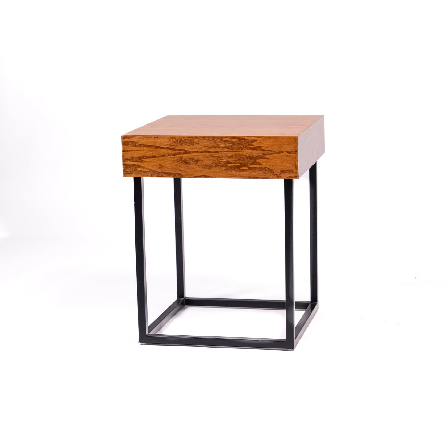 CRIMSON COFFEE 
TABLE