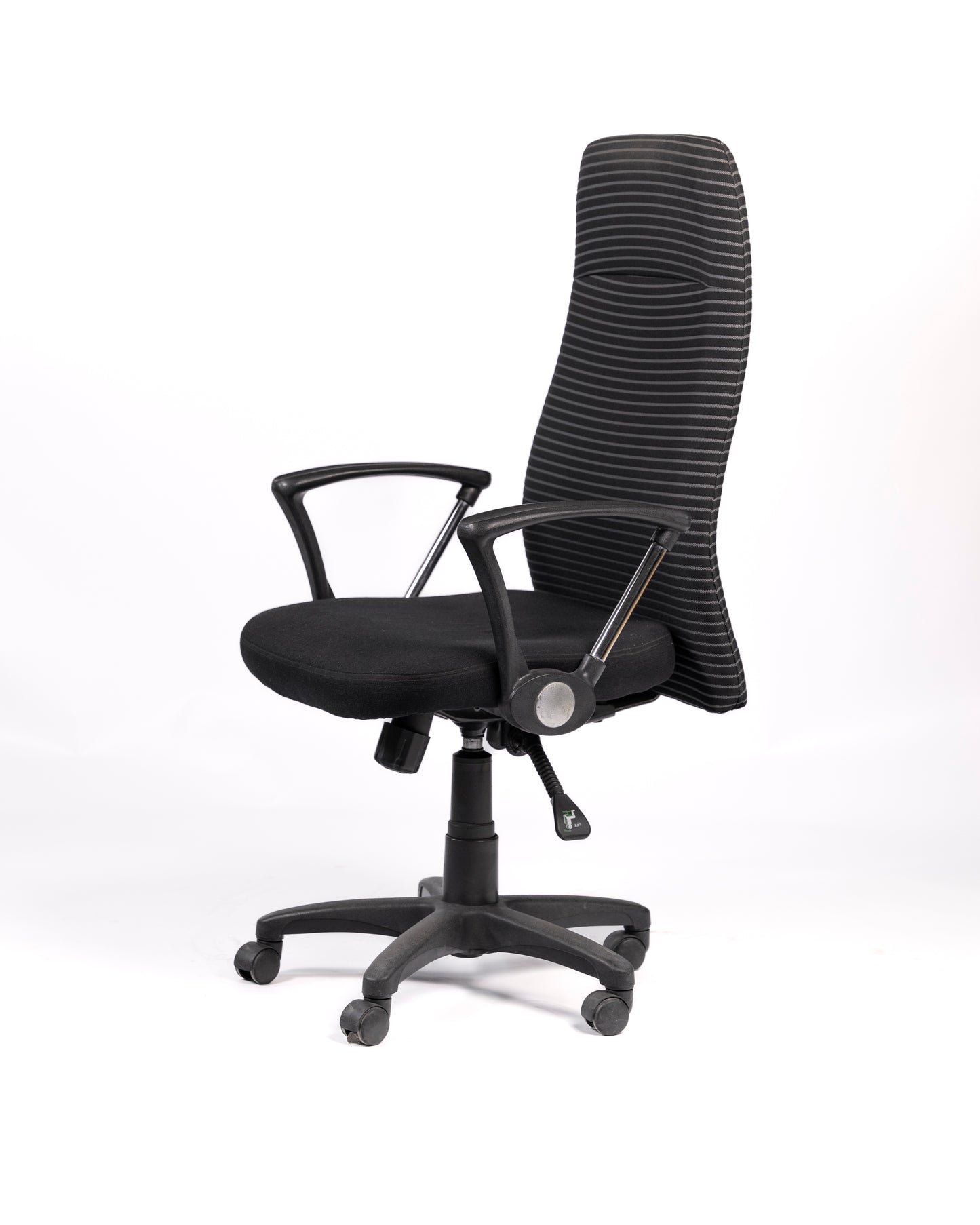 DYNAMO CHAIR