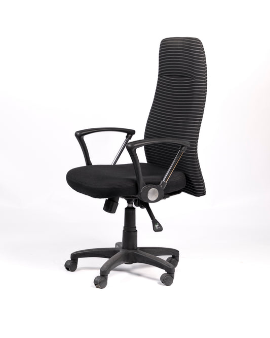 DYNAMO CHAIR