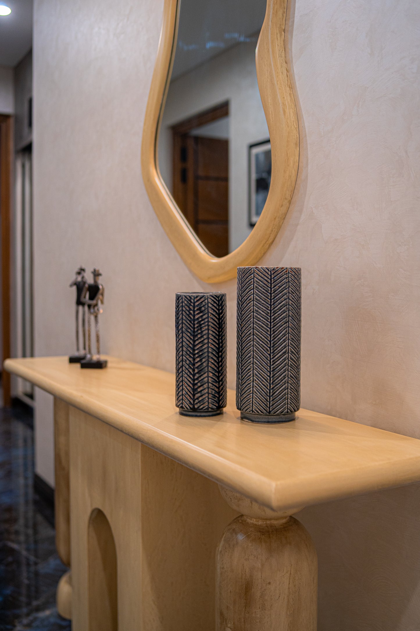 ARCHWAY CONSOLE