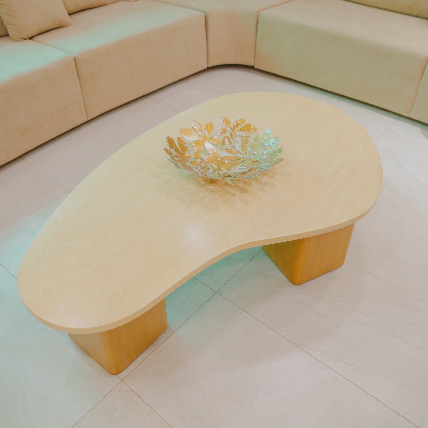MANGO CENTRE TABLE