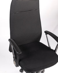 DYNAMO CHAIR