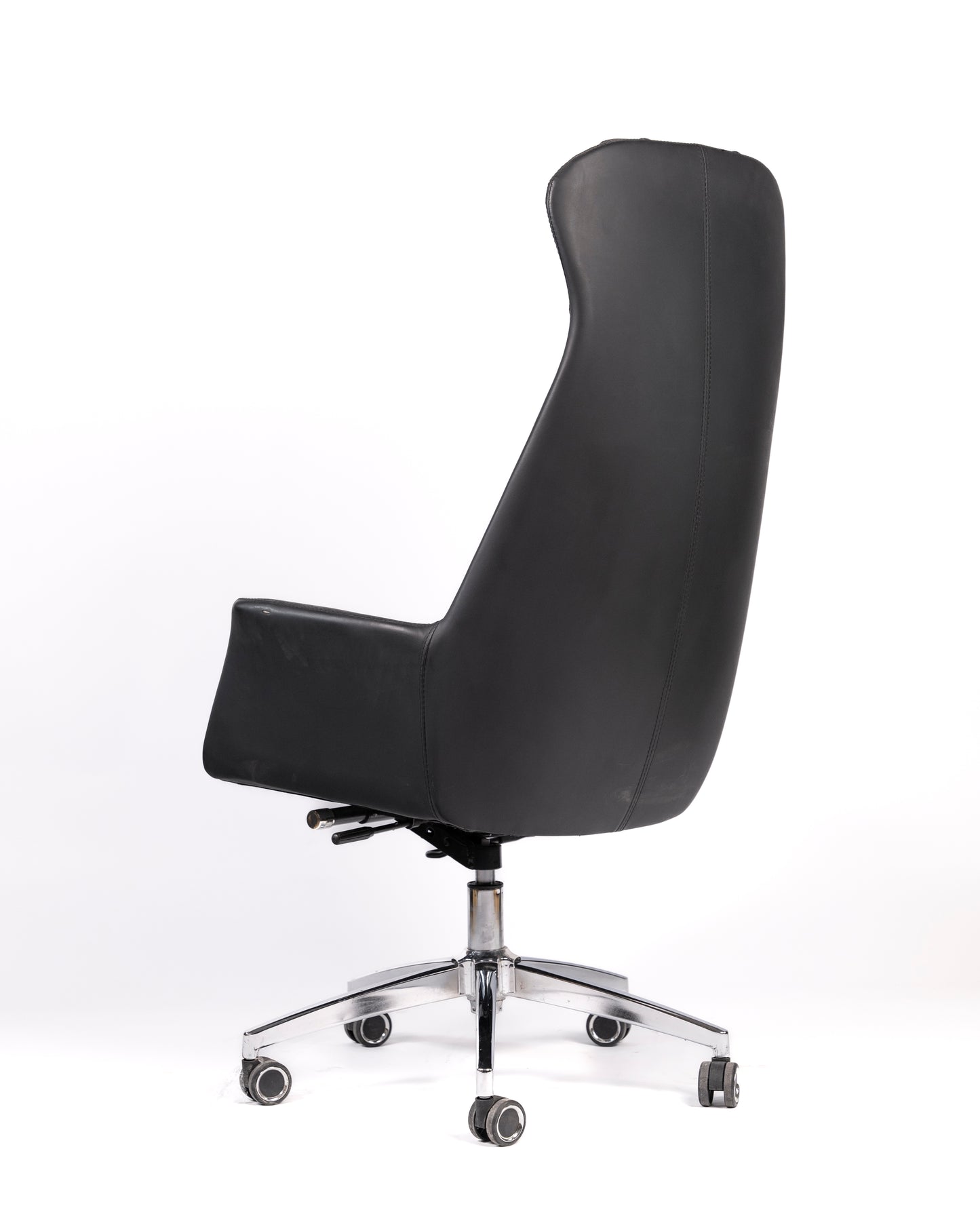 VANGUARD CHAIR