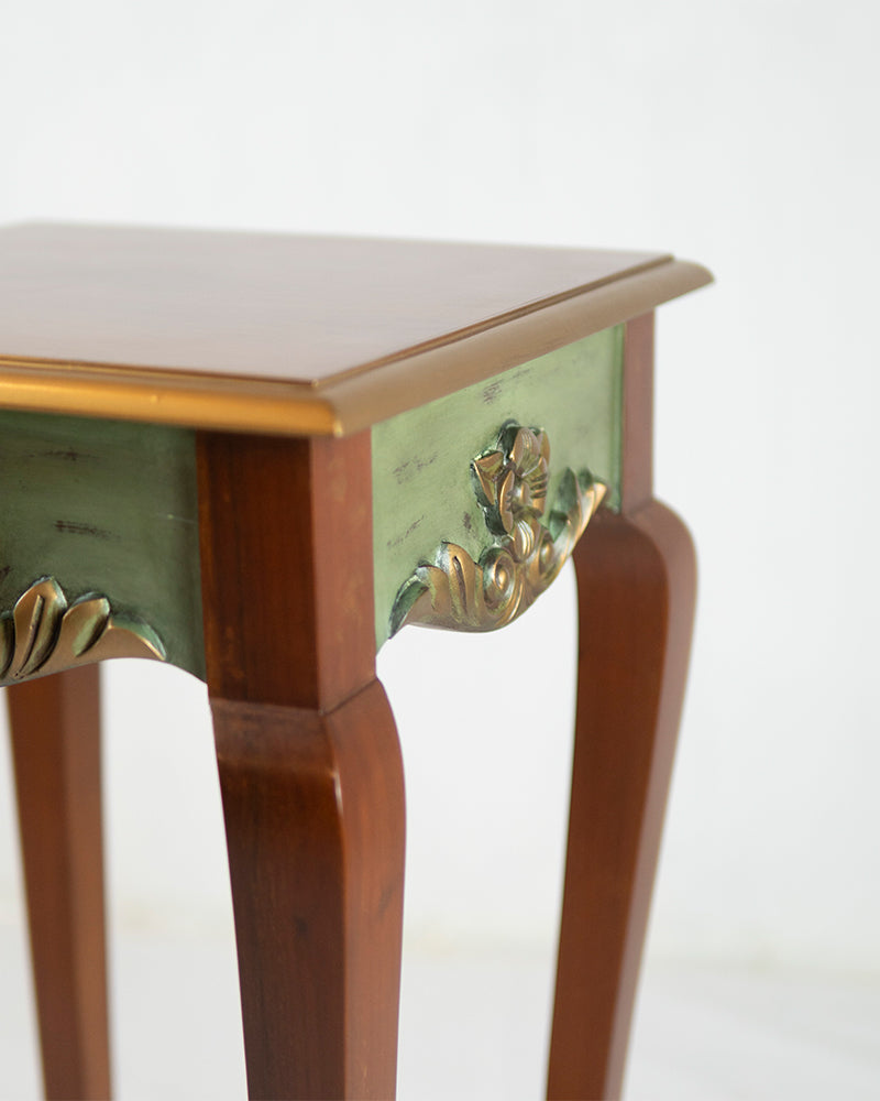 Orna Pillar Table