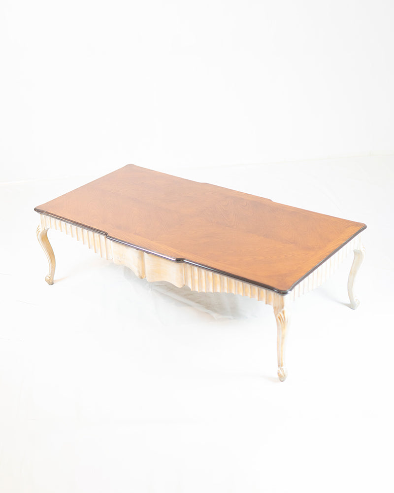 Monarch Table Set