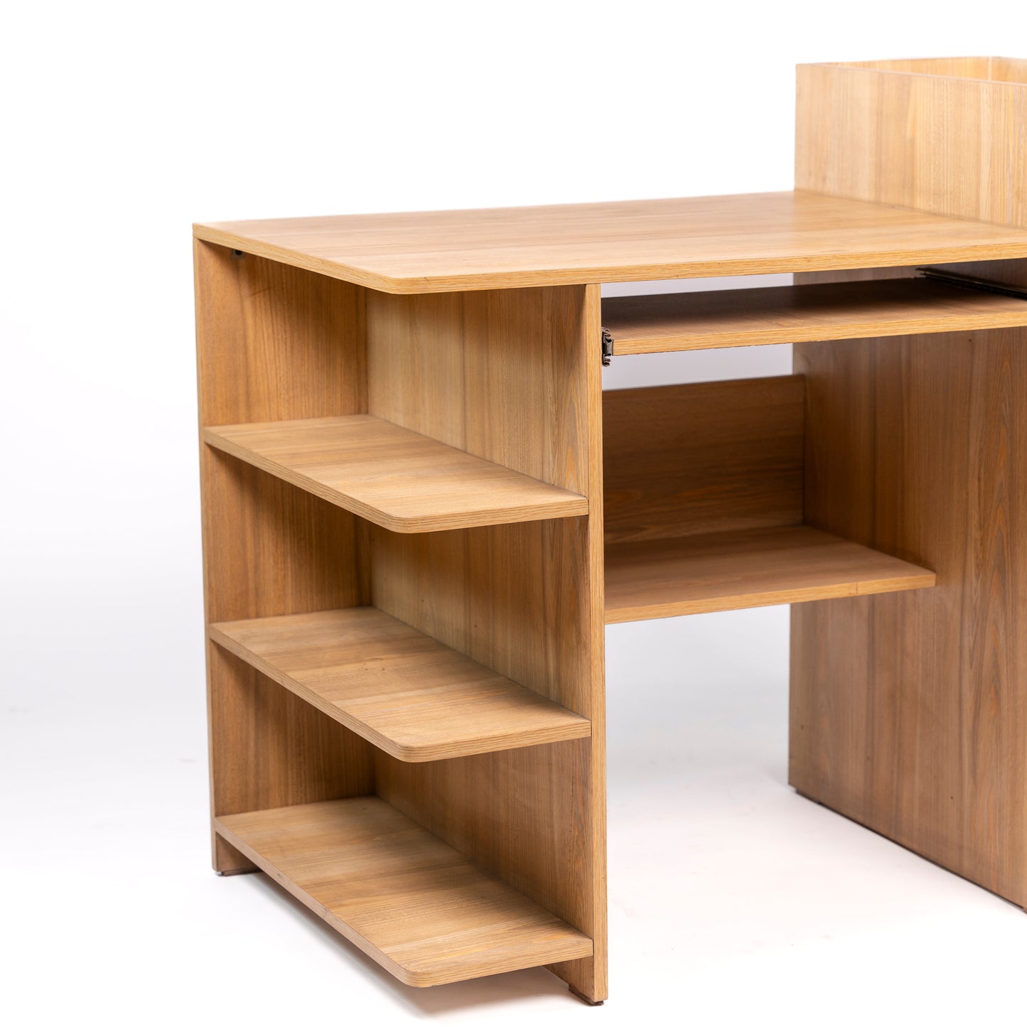 JUNCTION (COMPUTER
TABLE)